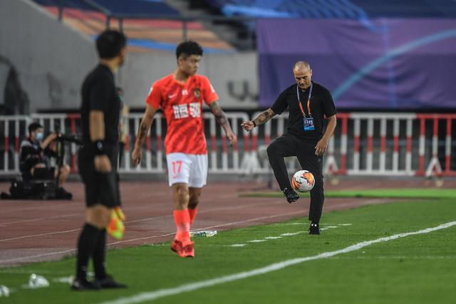 郑薇：朝鲜主力中锋缺阵 我们临时打小球战术